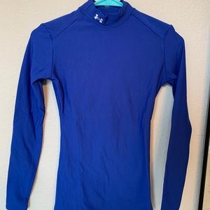 Under Armour Cold Gear warm long sleeve shirt.